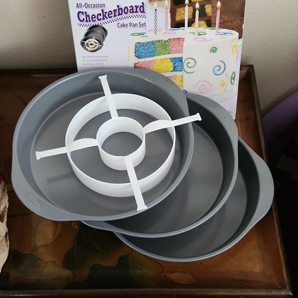 Wilton Checkerboard Cake Pan Set - Picture 2 of 2